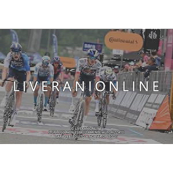 28-05-2025 Giro D\'italia; Tappa 17 San Michele All\'adige - Bormio; 2025, Red Bull - Bora Hansgrohe; 2025, Visma - Lease A Bike; Pellizzari, Giulio; Gee, Derek; Bormio; foto stefano sirotti-ag aldo liverani sas