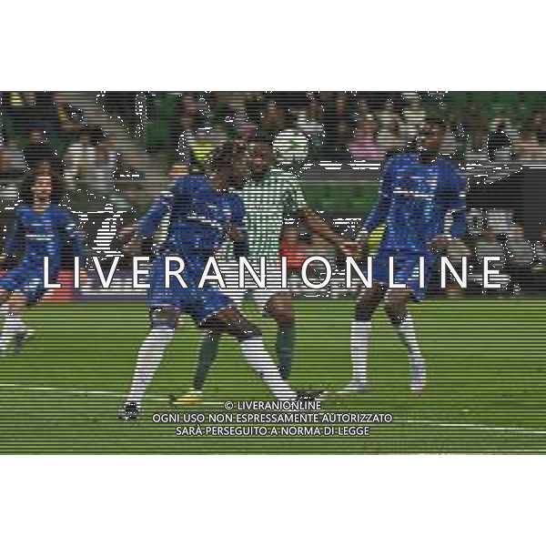TVRG Real Betis vs Chelsea nella foto Trevoh Chalobah (Chelsea) anticipa Cedric Bakambu (Real Betis) Wroclaw (POL) 28-05-2025 Stadio municipale - Tarczynski Arena UEFA Conference League - finale foto Roberto Garavaglia/Agenzia Aldo Liverani sas