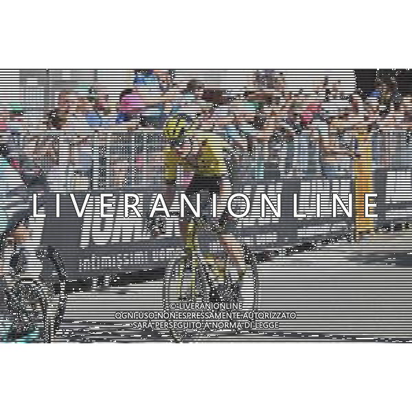 29-05-2025 Giro D\'italia; Tappa 18 Morbegno - Cesano Maderno; 2025, Visma - Lease A Bike; Van Baarle, Dylan; Cesano Maderno; ©SIROTTI - AGENZIA ALDO LIVERANI SAS