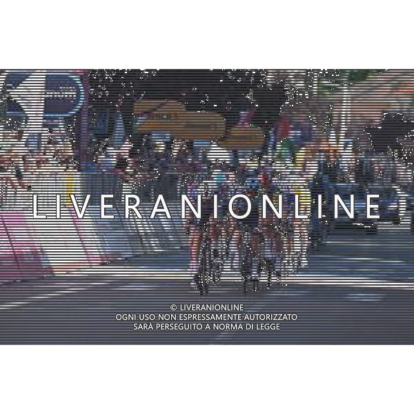 29-05-2025 Giro D\'italia; Tappa 18 Morbegno - Cesano Maderno; 2025, Soudal - Quick Step; Cattaneo, Mattia; Scaroni, Christian; Cesano Maderno; ©SIROTTI - AGENZIA ALDO LIVERANI SAS