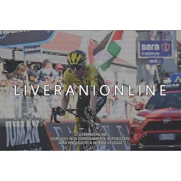 29-05-2025 Giro D\'italia; Tappa 18 Morbegno - Cesano Maderno; 2025, Visma - Lease A Bike; Van Baarle, Dylan; Cesano Maderno; ©SIROTTI - AGENZIA ALDO LIVERANI SAS