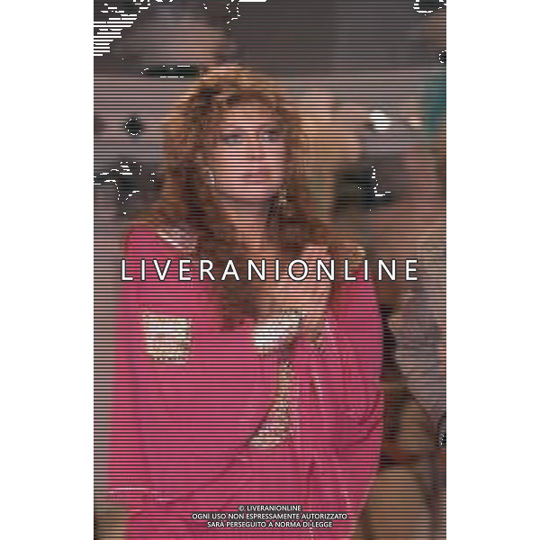 DIAP-RETROSPETTIVA ALIDA CHELLI ATTRICE NELLA FOTO ALIDA CHELLI NELLA TRASMISSIONE TELEVISIVA “CI PENSIAMO LUNEDI‘ “ NELL\'ANNO 1983 A ROMA FOTO EDGRADO DELLA SCORCIOSA-AG ALDO LIVERANI SAS