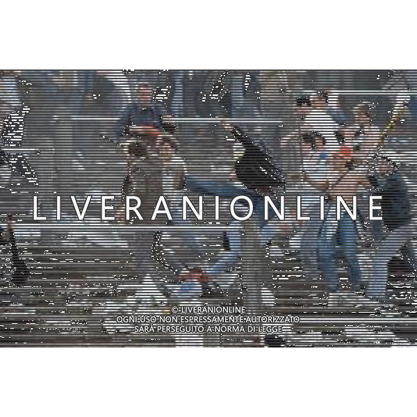 FINALE DI COPPA CAMPIONI JUVENTUS-LIVERPOOL A BRUXELLES STADIO HEYSEL 29/05/1985 NELLA FOTO LA TRAGEDIA CON TRENTANOVE VITTIME AGENZIA GIOVANNI LIVERANI-ALDO LIVERANI S A S