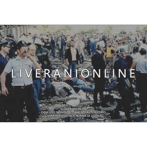 FINALE DI COPPA CAMPIONI JUVENTUS-LIVERPOOL A BRUXELLES STADIO HEYSEL 29/05/1985 NELLA FOTO LA TRAGEDIA CON TRENTANOVE VITTIME AGENZIA GIOVANNI LIVERANI-ALDO LIVERANI S A S
