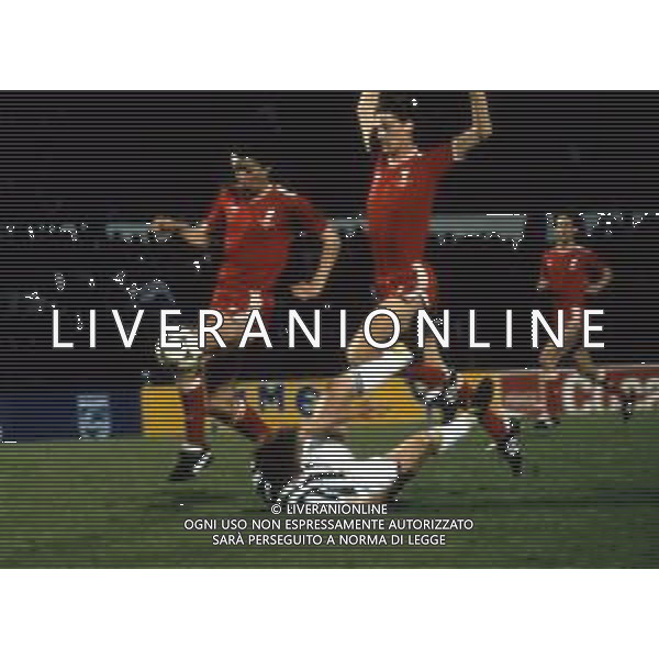 Juventus - Liverpool finale Champions League Stadio Heysel di Bruxelles 29/05/1985 nella foto il fallo del rigore su Zbigniew Boniek ph archivio agenzia aldo liverani