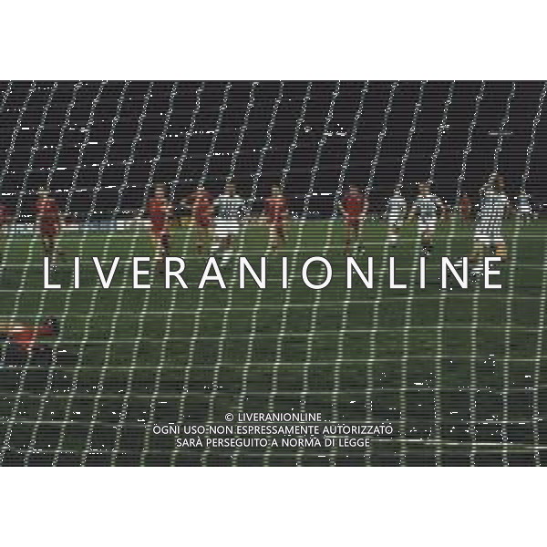 29-05-1985 STADIO HEYSEL FINALE DI COPPA DEI CAMPIONI JUVENTUS LIVERPOOL NELLA FOTO RIGORE MICHEL PLATINI AG ALDO LIVERANI SAS