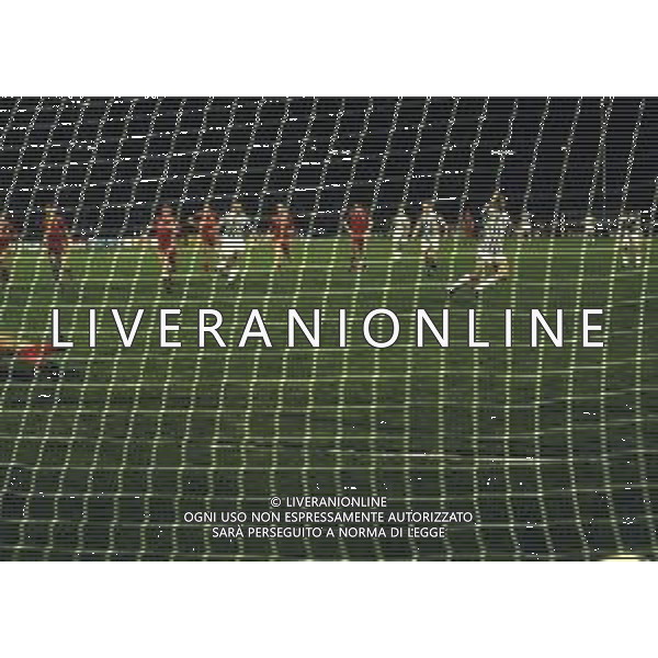 29-05-1985 STADIO HEYSEL FINALE DI COPPA DEI CAMPIONI JUVENTUS LIVERPOOL NELLA FOTO RIGORE MICHEL PLATINI AG ALDO LIVERANI SAS