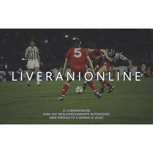 29-05-1985 STADIO HEYSEL FINALE DI COPPA DEI CAMPIONI JUVENTUS LIVERPOOL NELLA FOTO AZIONE DI GIOCO AG ALDO LIVERANI SAS