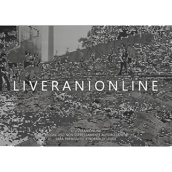 29-05-1985 STADIO HEYSEL FINALE DI COPPA DEI CAMPIONI JUVENTUS LIVERPOOL NELLA FOTO INCIDENTI PRIMA DELLA PARTITA CON LA MORTE DI 39 TIFOSI AG ALDO LIVERANI SAS