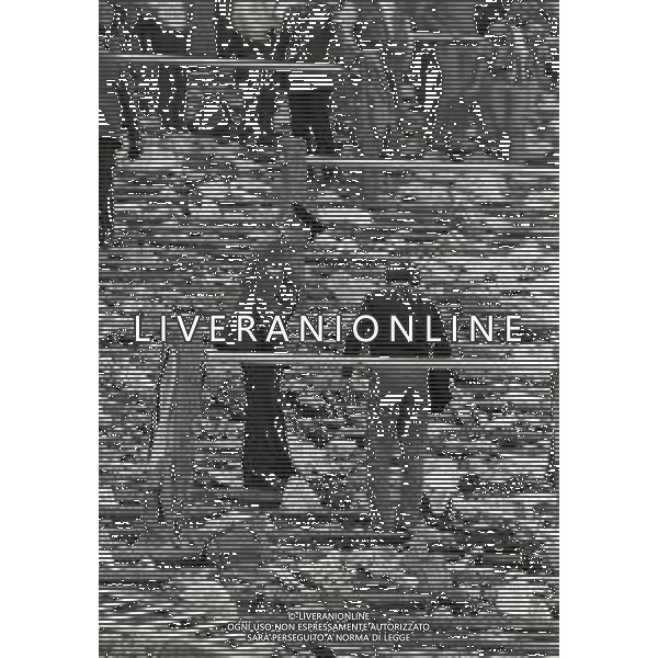 29-05-1985 STADIO HEYSEL FINALE DI COPPA DEI CAMPIONI JUVENTUS LIVERPOOL NELLA FOTO INCIDENTI PRIMA DELLA PARTITA CON LA MORTE DI 39 TIFOSI AG ALDO LIVERANI SAS