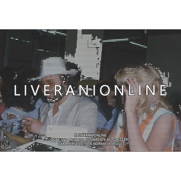 DIAP-RETROSPETTIVA ANTONELLO VENDITTI CANTANTE NELLA FOTO ANTONELLO VENDITTI A SAINT VINCENT ESTATE NELL\'ANNO 1983 AG ALDO LIVERANI SAS