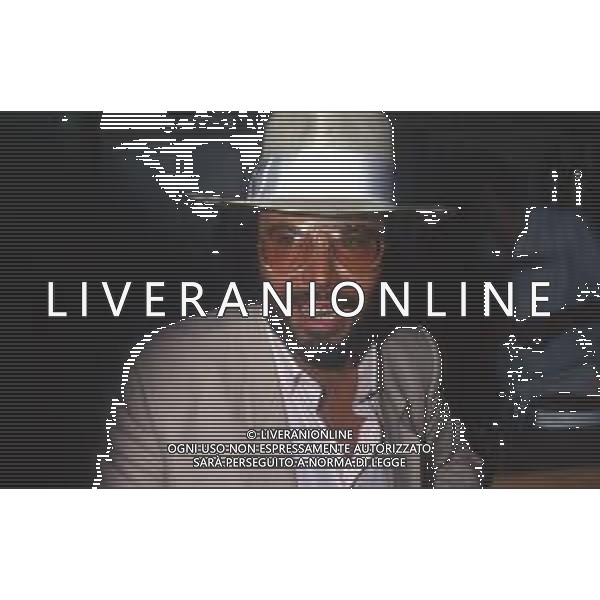 DIAP-RETROSPETTIVA ANTONELLO VENDITTI CANTANTE NELLA FOTO ANTONELLO VENDITTI A SAINT VINCENT ESTATE NELL\'ANNO 1983 AG ALDO LIVERANI SAS