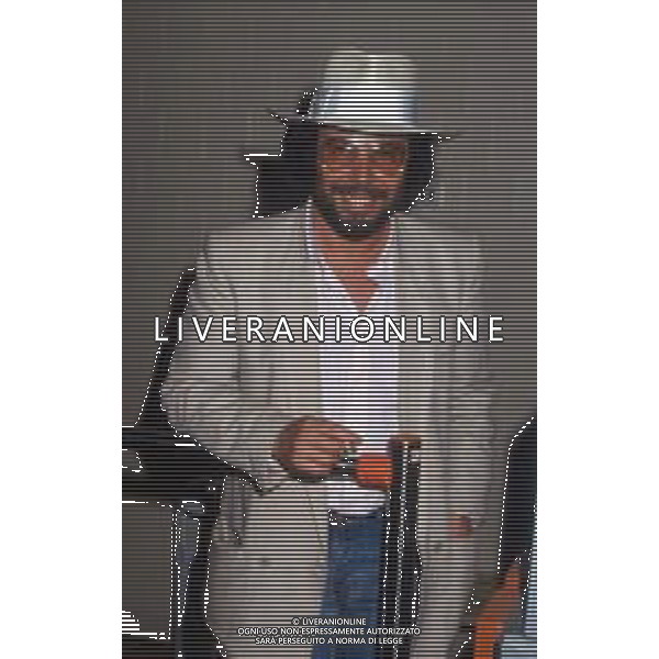 DIAP-RETROSPETTIVA ANTONELLO VENDITTI CANTANTE NELLA FOTO ANTONELLO VENDITTI A SAINT VINCENT ESTATE NELL\'ANNO 1983 AG ALDO LIVERANI SAS