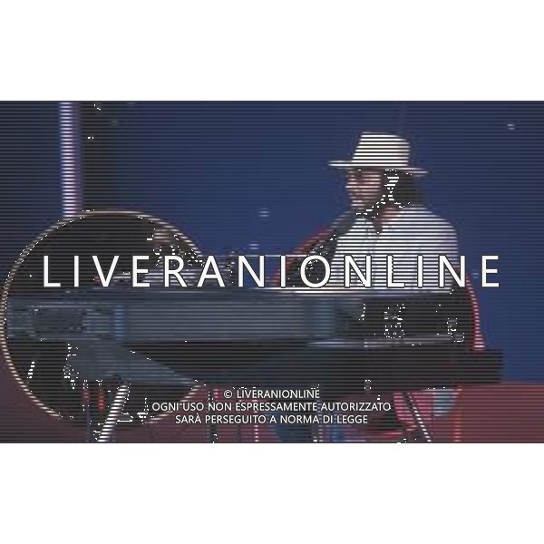 DIAP-RETROSPETTIVA ANTONELLO VENDITTI CANTANTE NELLA FOTO ANTONELLO VENDITTI A SAINT VINCENT ESTATE NELL\'ANNO 1983 AG ALDO LIVERANI SAS