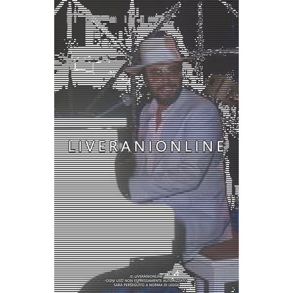 DIAP-RETROSPETTIVA ANTONELLO VENDITTI CANTANTE NELLA FOTO ANTONELLO VENDITTI A SAINT VINCENT ESTATE NELL\'ANNO 1983 AG ALDO LIVERANI SAS