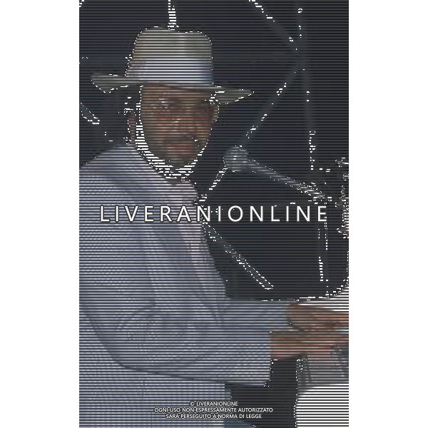 DIAP-RETROSPETTIVA ANTONELLO VENDITTI CANTANTE NELLA FOTO ANTONELLO VENDITTI A SAINT VINCENT ESTATE NELL\'ANNO 1983 AG ALDO LIVERANI SAS