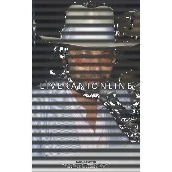 DIAP-RETROSPETTIVA ANTONELLO VENDITTI CANTANTE NELLA FOTO ANTONELLO VENDITTI A SAINT VINCENT ESTATE NELL\'ANNO 1983 AG ALDO LIVERANI SAS