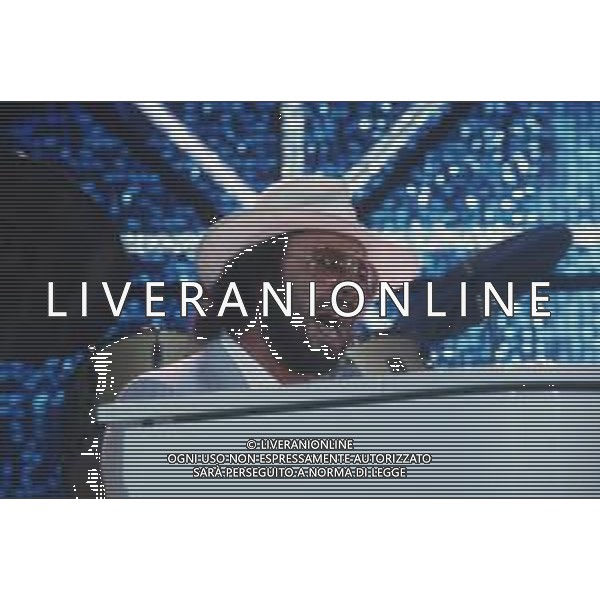 DIAP-RETROSPETTIVA ANTONELLO VENDITTI CANTANTE NELLA FOTO ANTONELLO VENDITTI A SAINT VINCENT ESTATE NELL\'ANNO 1983 AG ALDO LIVERANI SAS