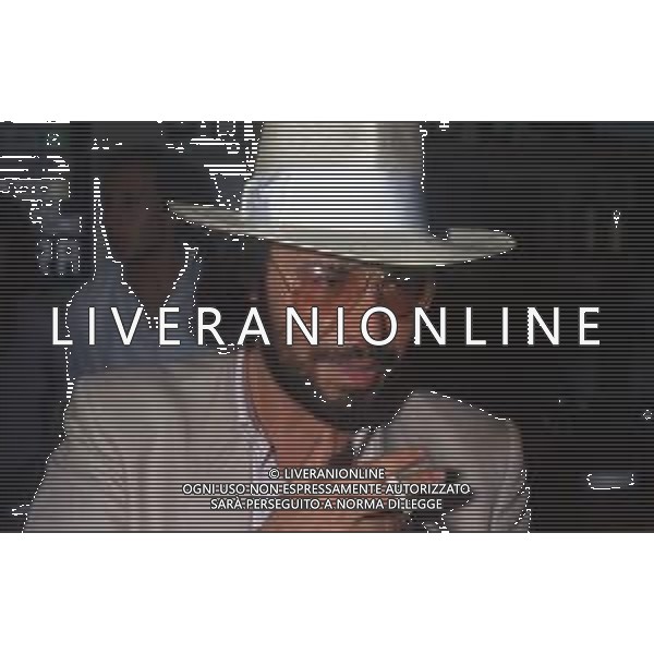 DIAP-RETROSPETTIVA ANTONELLO VENDITTI CANTANTE NELLA FOTO ANTONELLO VENDITTI A SAINT VINCENT ESTATE NELL\'ANNO 1983 AG ALDO LIVERANI SAS