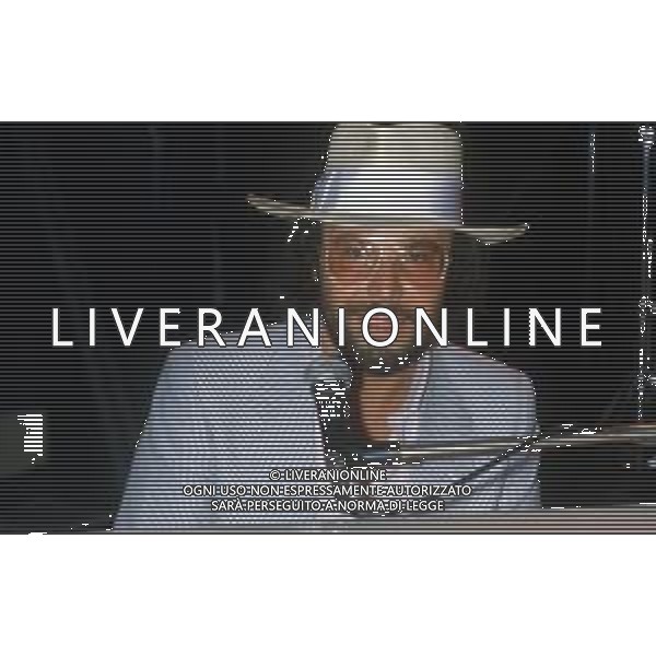 DIAP-RETROSPETTIVA ANTONELLO VENDITTI CANTANTE NELLA FOTO ANTONELLO VENDITTI A SAINT VINCENT ESTATE NELL\'ANNO 1983 AG ALDO LIVERANI SAS