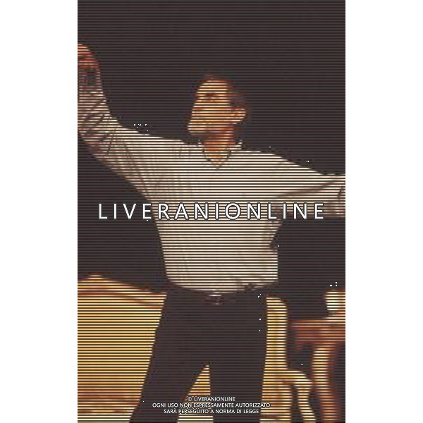DIAP-RETROSPETTIVA VITTORIO GASSMAN ATTORE NELLA FOTO VITTORIO GASSMAN IN TEATRO AG THEMA-AG ALDO LIVERANI SAS