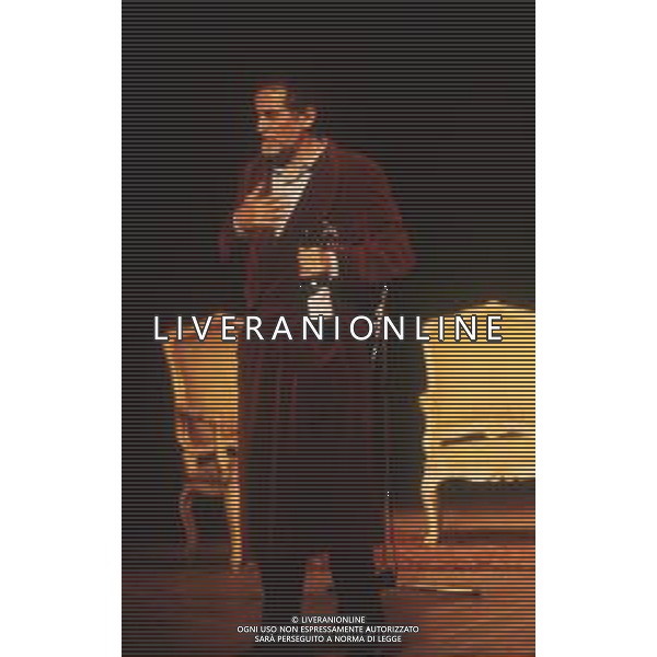 DIAP-RETROSPETTIVA VITTORIO GASSMAN ATTORE NELLA FOTO VITTORIO GASSMAN IN TEATRO AG THEMA-AG ALDO LIVERANI SAS