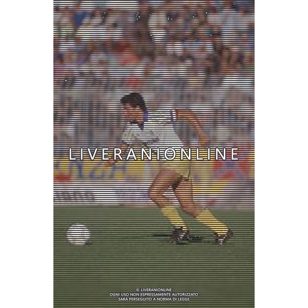 DIAP-RETROSPETTIVA ZANNONI DAVIDE CALCIATORE NELLA FOTO DAVIDE ZANNONI CON LA MAGLIA DEL PARMA CALCIO AG ALDO LIVERANI SAS