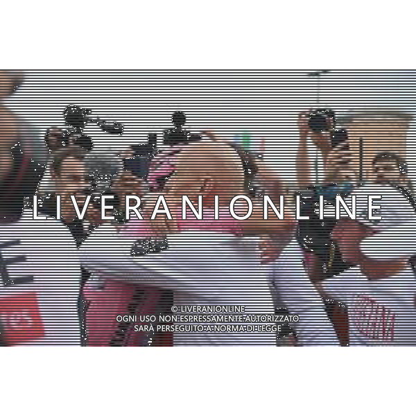 31-05-2025 Giro D\'italia; Tappa 20 Verres - Sestriere; 2025, Uae Team Emirates - Xrg; Del Toro Romero, Isaac; Gianetti, Mauro; Sestriere; ©SIROTTI - AGENZIA ALDO LIVERANI SAS