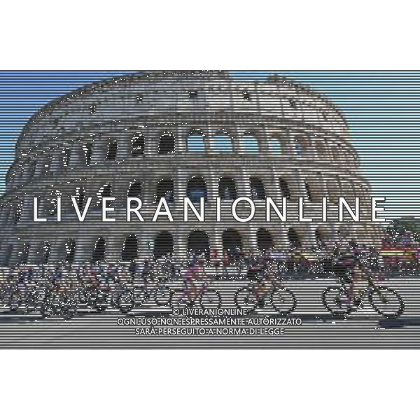 01-06-2025 Giro D\'italia; Tappa 21 Roma - Roma; 2025, Visma - Lease A Bike; Yates, Simon; Roma; ©SIROTTI - AGENZIA ALDO LIVERANI SAS