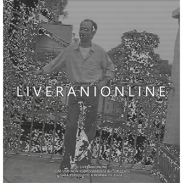 NEG-RETROSPETTIVA UMBERTO BALSAMO CANTANTE NELLA FOTO UMBERTO BALSANO A MILANO NELL\'ANNO 1979 AG ALDO LIVERANI SAS