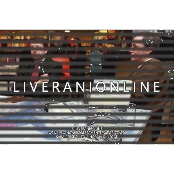 MILANO 8/2/2006 LIBRERIA FELTRINELLI C.SO BUENOS AIRES, 33 PRESENTAZIONE DEL LIBRO DI DARIO FRANCESCHINI: -NELLE VENE QUELLE ACQUE D\' ARGENTO- NELLA FOTO DARIO FRANCESCHINI E ROBERTO VECCHIONI FOTO ROMANO/AG ALDO LIVERANI