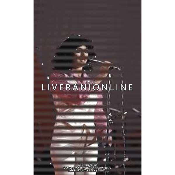 DIAP-RETROSPETTIVA DORA MORONI CANTANTE E PRESENTATRICE TELEVISIVA NELLA FOTO DORA MORONI AL FESTIVAL DI SANREMO NELL\'ANNO 1978 AG ALDO LIVERANI SAS