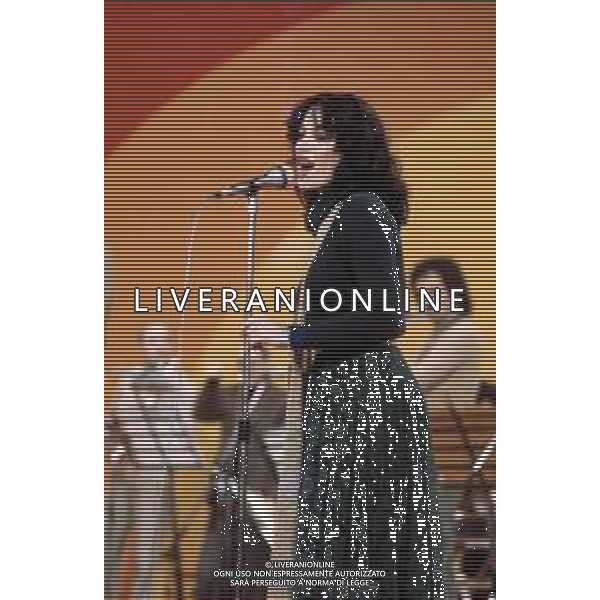 DIAP-RETROSPETTIVA DORA MORONI CANTANTE E PRESENTATRICE TELEVISIVA NELLA FOTO DORA MORONI AL FESTIVAL DI SANREMO NELL\'ANNO 1978 AG ALDO LIVERANI SAS
