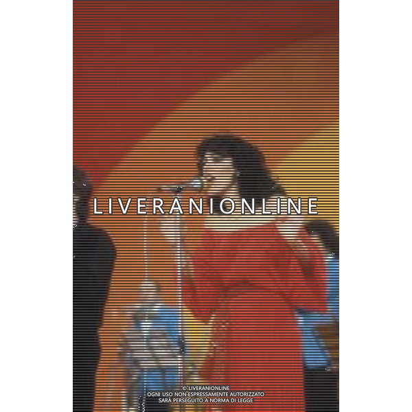 DIAP-RETROSPETTIVA DORA MORONI CANTANTE E PRESENTATRICE TELEVISIVA NELLA FOTO DORA MORONI AL FESTIVAL DI SANREMO NELL\'ANNO 1978 AG ALDO LIVERANI SAS