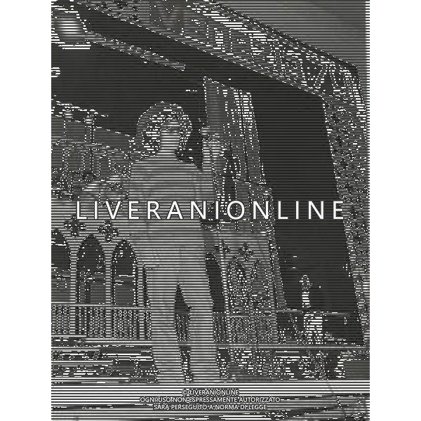 ST-RETROSPETTIVA ANGELO BRANDUARDI CANTANTE NELLA FOTO ANGELO BRANDUARDI A VENEZIA NELL\'ANNO 1979 AARCHIVIO GIOVANNI LIVERANI-AG ALDO LIVERANI SAS 