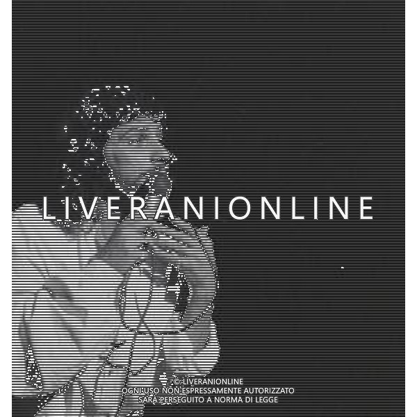 NEG-RETROSPETTIVA FRANCO FANIGLIUOLO CANTANTE NELLA FOTO FRANCO FANIGLIUOLO A SANREMO NELL\'ANNO 1979 AG ALDO LIVERANI SAS
