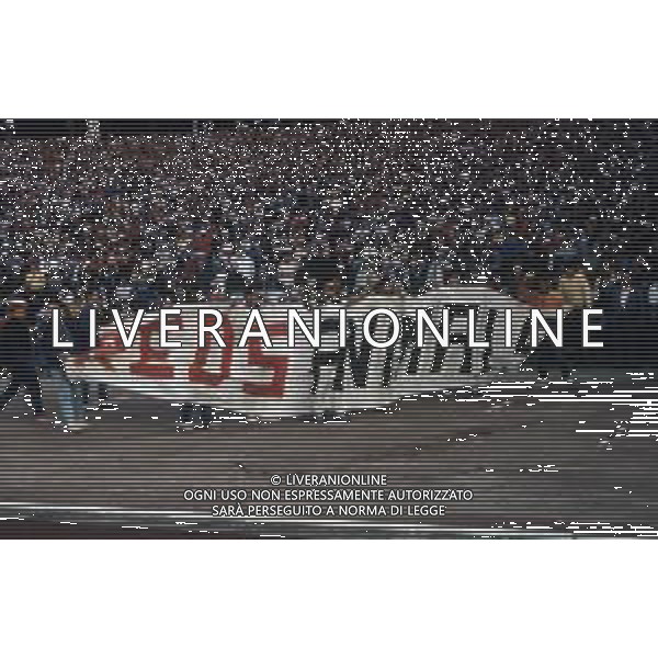 DIAP -29-05-1985 STADIO HEYSEL TIFOSI DELLA JUVENTUS PRIMA DELL\'INCONTRO DI COPPA CAMPIONI JUVENTUS-LIVERPOOL AG ALDO LIVERANI SAS