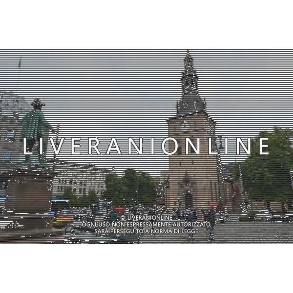 TVRG Panoramiche Oslo nella foto la statua di Christian IV e la Cattedrale di Oslo Oslo 06-06-2025 Panoramiche e luoghi simbolo della città di Oslo foto Roberto Garavaglia/Agenzia Aldo Liverani sas