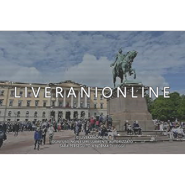 TVRG Panoramiche Oslo nella foto Palazzo Reale e la statua di Karl Johan Oslo 06-06-2025 Panoramiche e luoghi simbolo della città di Oslo foto Roberto Garavaglia/Agenzia Aldo Liverani sas