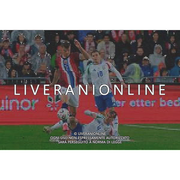 TVEM June 06, 2025 Oslo, Norway - Norway vs Italy - FIFA World Cup 2026 European Qualifier - Ullevaal Stadion. In the pic: Alexander Sorloth of Norway in action against Nicolò Rovella of Italy foto emmanuele mastrodonato-ag aldo liverani sas