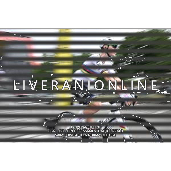 08-06-2025 Criterium Du Dauphine Libere; Tappa 01 Domerat - Montlucon; 2025, Uae Team Emirates - Xrg; Pogacar, Tadej; Domerat; ©SIROTTI - AGENZIA ALDO LIVERANI SAS