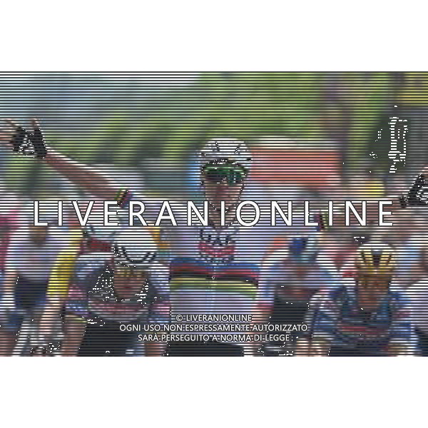 08-06-2025 Criterium Du Dauphine Libere; Tappa 01 Domerat - Montlucon; 2025, Uae Team Emirates - Xrg; Pogacar, Tadej; Montlucon; ©SIROTTI - AGENZIA ALDO LIVERANI SAS