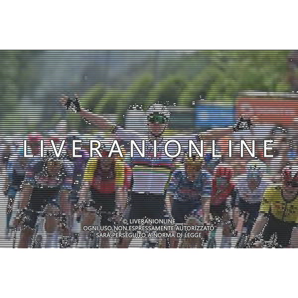 08-06-2025 Criterium Du Dauphine Libere; Tappa 01 Domerat - Montlucon; 2025, Uae Team Emirates - Xrg; Pogacar, Tadej; Montlucon; ©SIROTTI - AGENZIA ALDO LIVERANI SAS