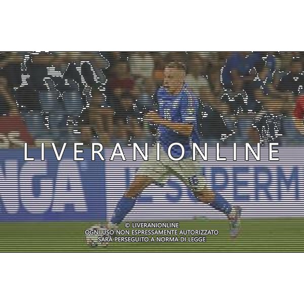 Davide Frattesi of Italy play the ball during Italy vs Moldova, European Qualifier, 2nd group match, game at Mapei Stadium - Città del Tricolore in Reggio nell\'Emilia (RE), Italy, on June 09, 2025. (Photo by Davide Casentini)- AGENZIA ALDO LIVERANI SAS