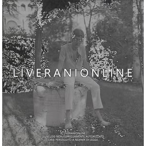 NEG-RETROSPETTIVA CLAUDIO LIPPI PRESENTATORE TELEVISIVO NELLA FOTO CLAUDIO LIPPI A VENEZIA NELL\'ANNO 1967 AG ALDO LIVERANI SAS 