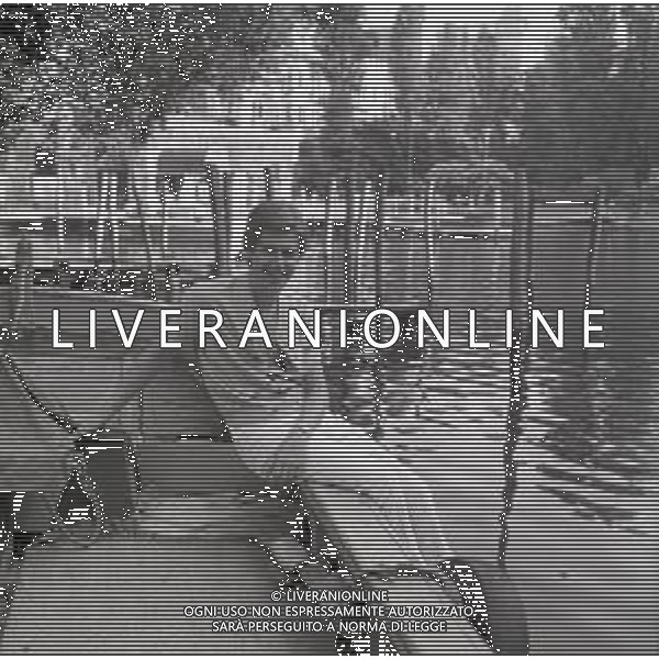 NEG-RETROSPETTIVA CLAUDIO LIPPI PRESENTATORE TELEVISIVO NELLA FOTO CLAUDIO LIPPI A VENEZIA NELL\'ANNO 1967 AG ALDO LIVERANI SAS 