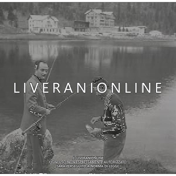 NEG-RETROSPETTIVA NICO FIDENCO CANTANTE NELLA FOTO NICO FIDENCO AL LAGO DI MISURINA NELL\'ANNO 1964 FOTO CESARE AMADORI-AG ALDO LIVERANI SAS