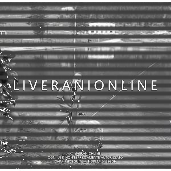 NEG-RETROSPETTIVA NICO FIDENCO CANTANTE NELLA FOTO NICO FIDENCO AL LAGO DI MISURINA NELL\'ANNO 1964 FOTO CESARE AMADORI-AG ALDO LIVERANI SAS