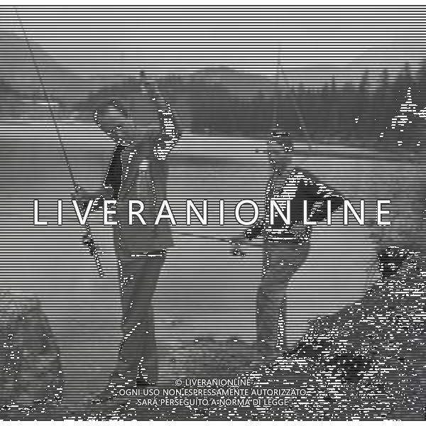 NEG-RETROSPETTIVA NICO FIDENCO CANTANTE NELLA FOTO NICO FIDENCO AL LAGO DI MISURINA NELL\'ANNO 1964 FOTO CESARE AMADORI-AG ALDO LIVERANI SAS