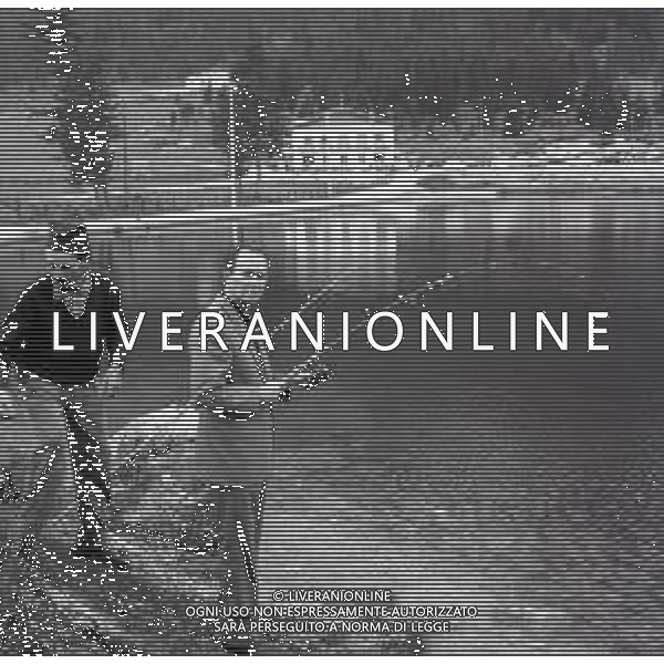 NEG-RETROSPETTIVA NICO FIDENCO CANTANTE NELLA FOTO NICO FIDENCO AL LAGO DI MISURINA NELL\'ANNO 1964 FOTO CESARE AMADORI-AG ALDO LIVERANI SAS
